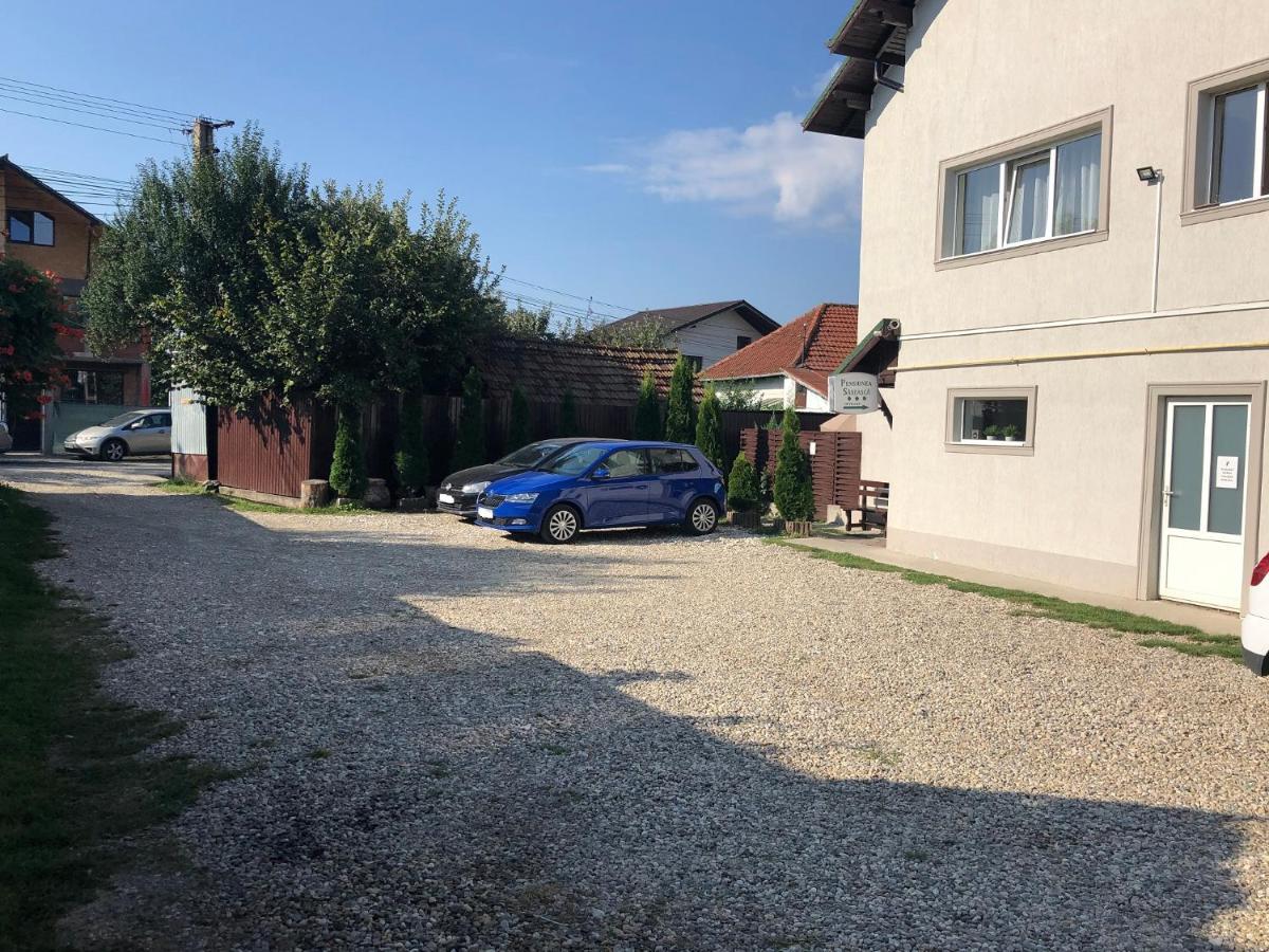 Pensiunea Saseasca Leresti Exterior foto